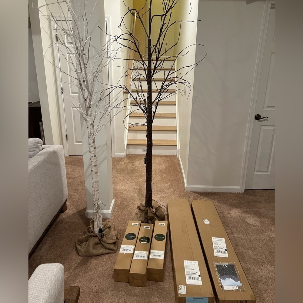 2’ Arhaus furniture aurora lit tree foot new in box. SOLD OUT - Picture 6 of 6